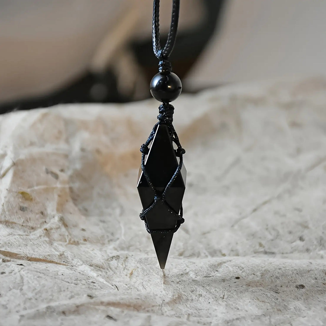 Collier losange en obsidienne naturelle, amulette de protection géométrique Darkwave