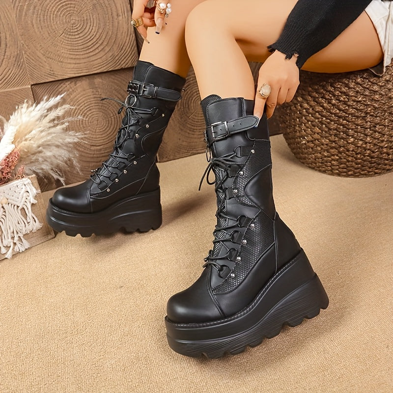 Bottes compensées mi-mollet en résille lacées à bout carré, style alternatif