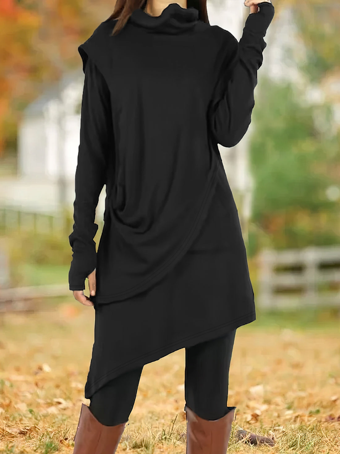 Robe midi à manches longues, coupe ajustée asymétrique et col montant