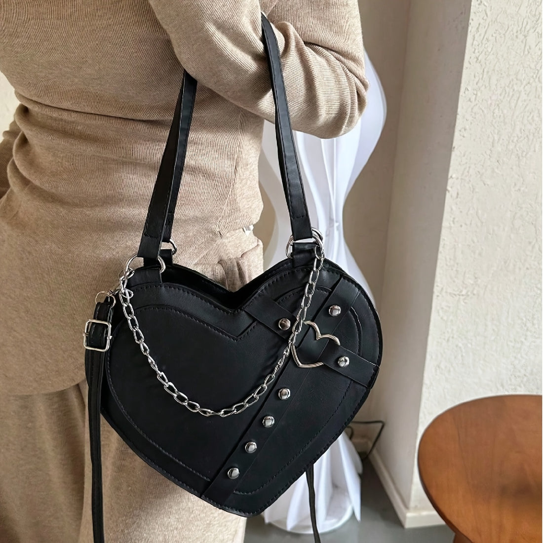 Sac à bandoulière en nylon avec breloque Tête de mort gothique