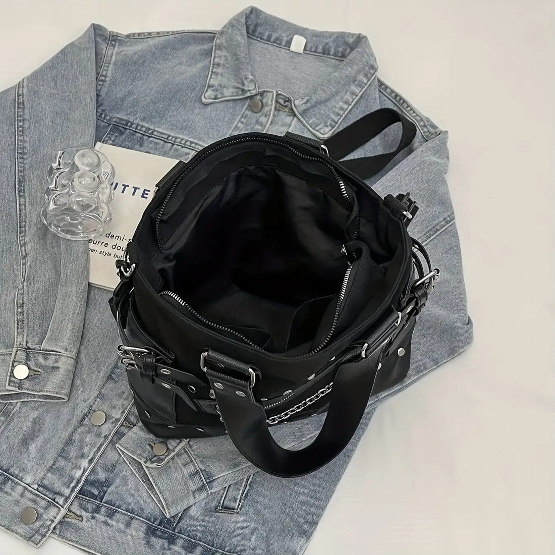 Sac à bandoulière en PU clouté et rivet noir style Darkwave