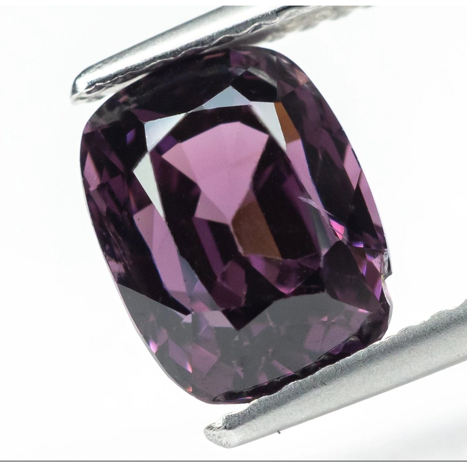 2.77ct unheated natural spinel deep purple cushion cut 8.65x6.62mm Burma Myanmar GRA certified loose stone – side profile